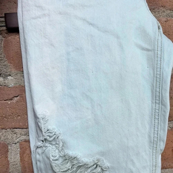 WILD Fable- High Rise Dad Jean​ light wash size 8 - Picture 10 of 11